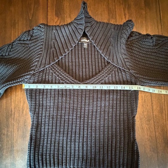 Express Chunky Knit Ribbed Long Sleeve Designed Poof Sleeve Sweater, Size Medium - Picture 12 of 13